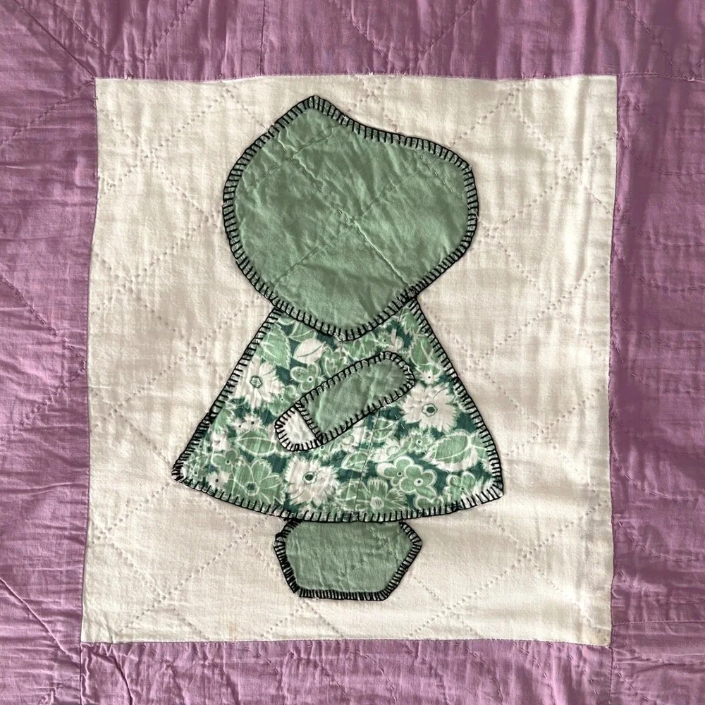 Vintage Antique Sunbonnet Sue Quilt Hand Quilted Embroidered Feedsacks Lavender
